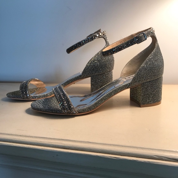 BADGLEY MISCHKA UNNA METALLIC SANDALS 8.5 NWT - Picture 4 of 16